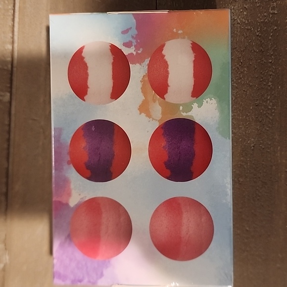 Colorful Bath Bomb Set - Picture 4 of 5